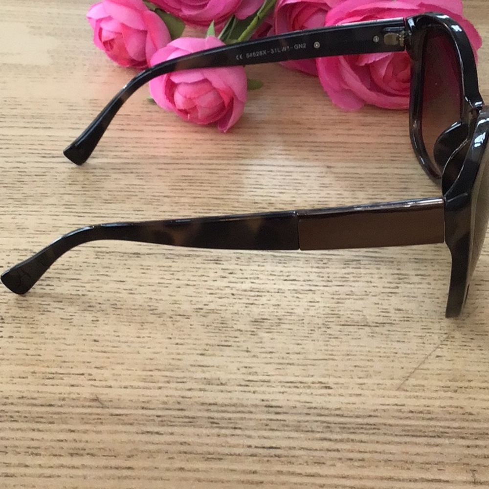 Tortoiseshell sunglasses - Picture 3 of 8